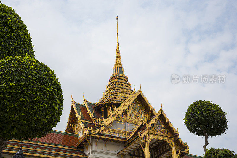 Phra Thinang Chakri Maha Prasat是泰国传统建筑和19世纪欧洲风格的结合。